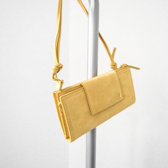 Jacquemus Le Pichoto - Picture 1 of 9